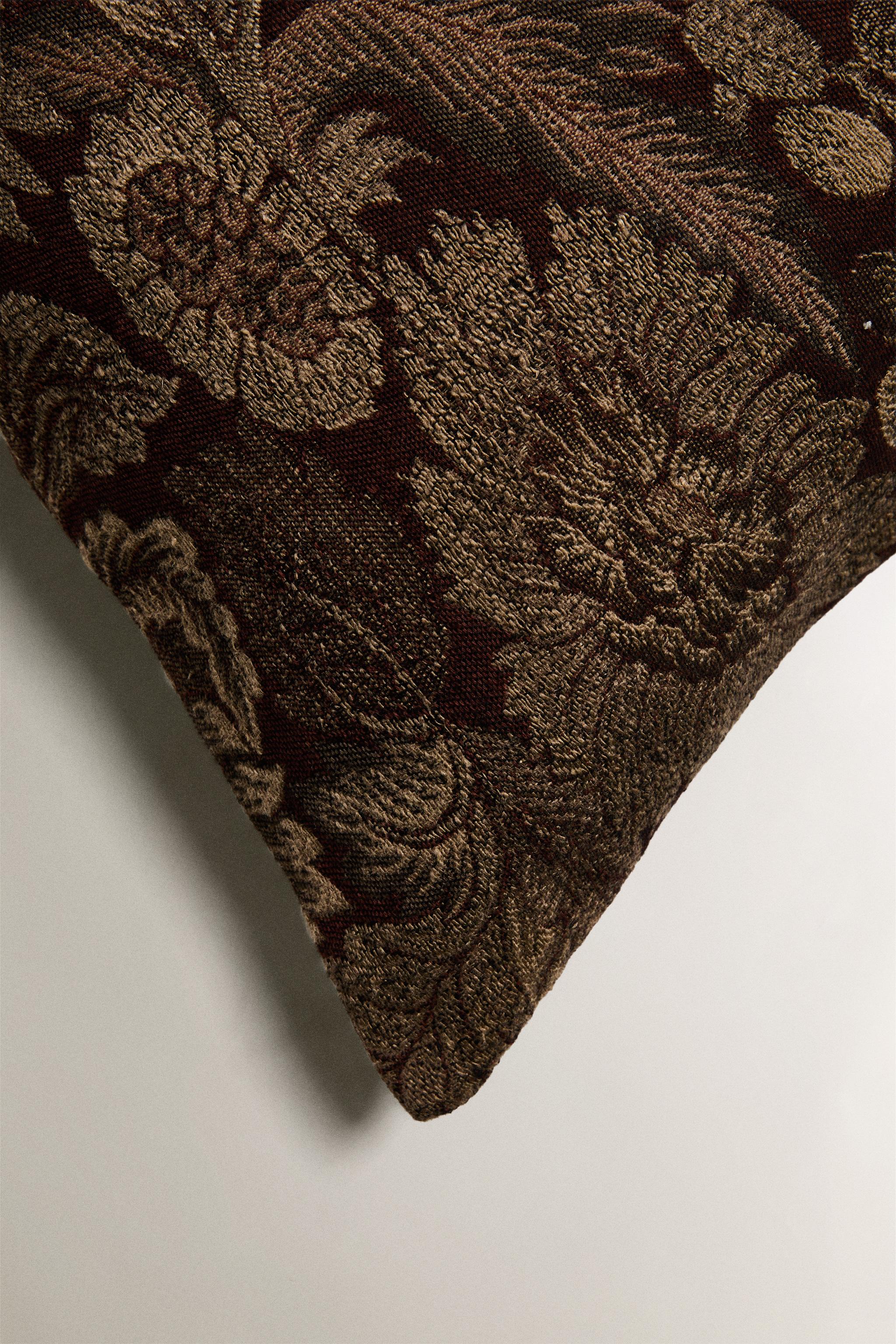 FLORAL JACQUARD CUSHION COVER